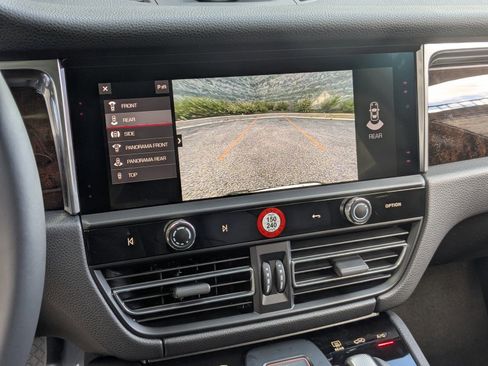 Certified 2026 Porsche Macan image 19