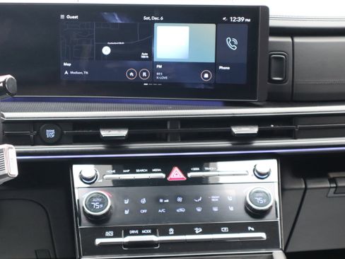 Used 2024 Hyundai Santa Fe Calligraphy image 13