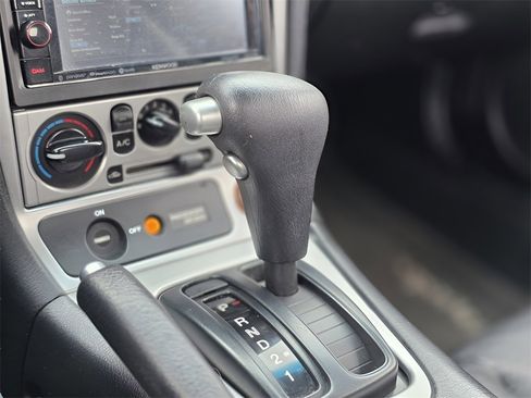 Used 2005 MAZDA MX-5 Miata LS image 31