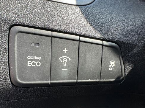 Used 2012 Hyundai Elantra Limited image 46