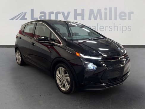 Used 2023 Chevrolet Bolt LT w/ Driver Confidence Package image 7
