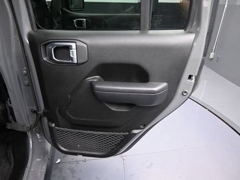 Used 2023 Jeep Wrangler Unlimited w/ Cold Weather Group AWD/4WD image 23