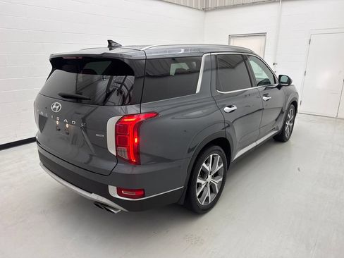 Used 2022 Hyundai Palisade SEL w/ 8P Bench Seat Package AWD/4WD image 11