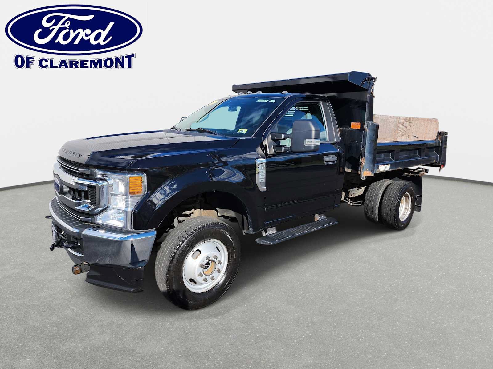 Used 2021 Ford F350 XL w/ Power Equipment Group AWD/4WD image 1