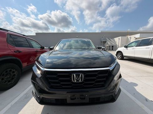 Used 2025 Honda CR-V LX image 2