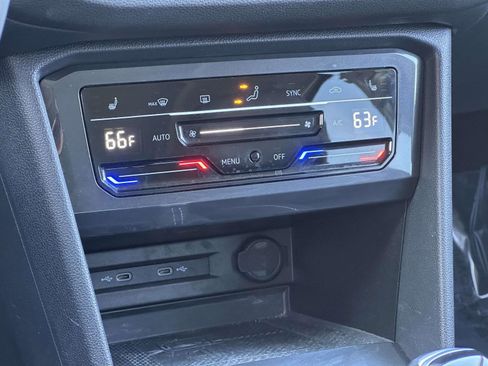 Certified 2022 Volkswagen Tiguan SE w/ Panoramic Sunroof Package image 20