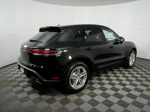 Used 2026 Porsche Macan AWD/4WD image 30