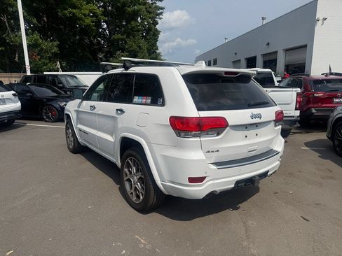 Used 2021 Jeep Grand Cherokee Overland AWD/4WD image 6