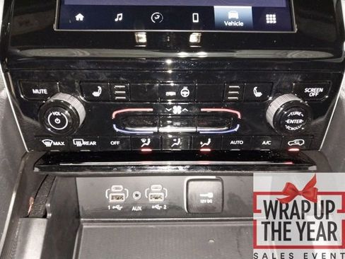 Used 2024 Jeep Grand Cherokee Altitude image 16