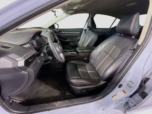 Used 2024 Nissan Altima 2.5 SR FWD image 22