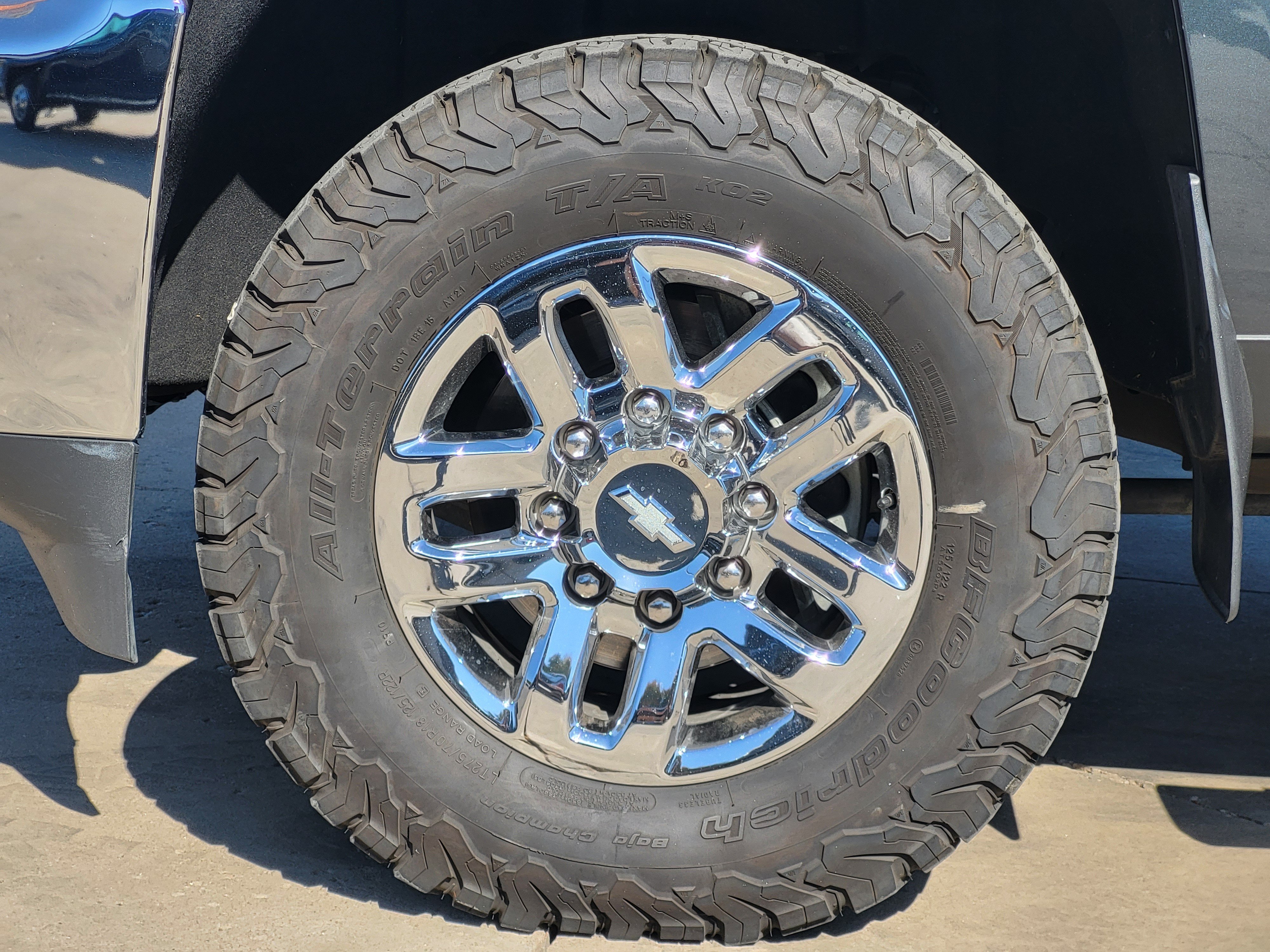 Used 2019 Chevrolet Silverado 2500 LTZ w/ Duramax Plus Package AWD/4WD image 11