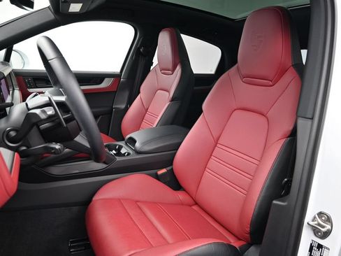 Used 2026 Porsche Cayenne S AWD/4WD image 5