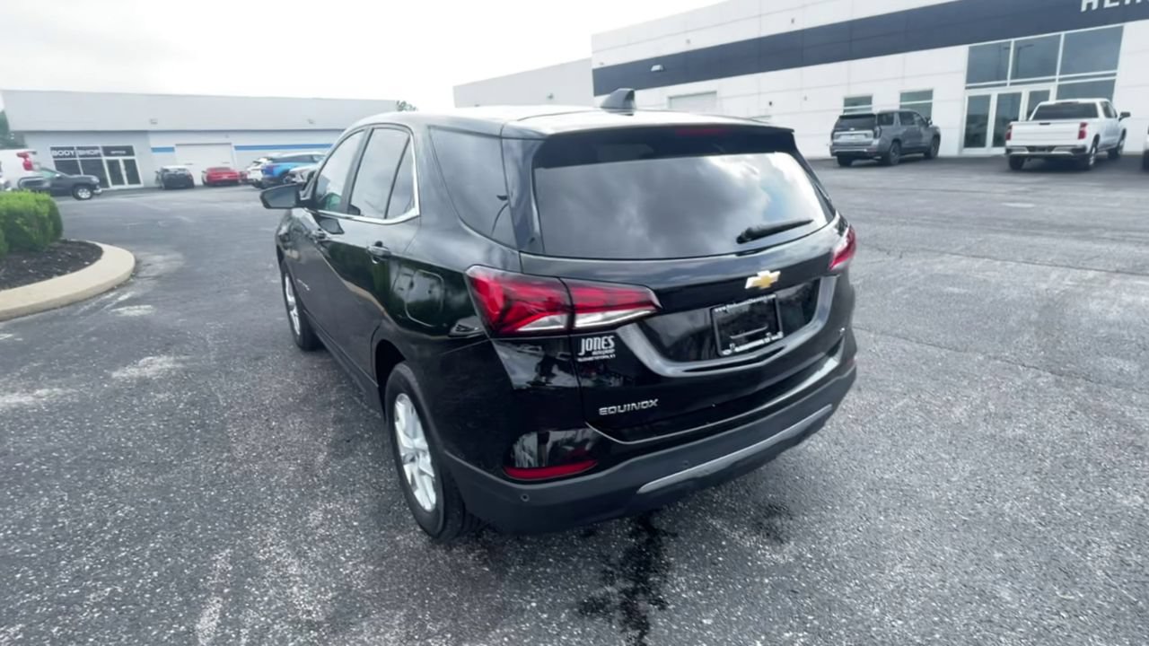 Used 2024 Chevrolet Equinox LT FWD image 8