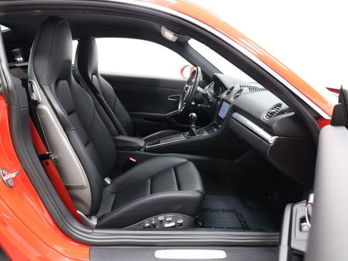 Used 2017 Porsche 718 Cayman S RWD image 54