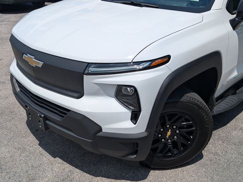 Used 2024 Chevrolet Silverado EV W/T AWD/4WD image 13