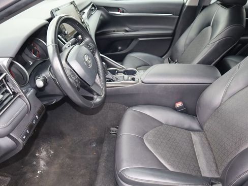 Used 2023 Toyota Camry XSE image 15