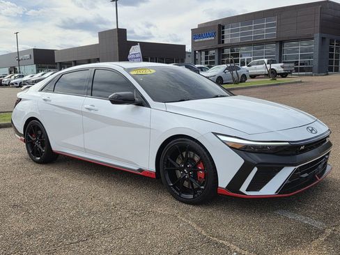 Certified 2025 Hyundai Elantra N image 1