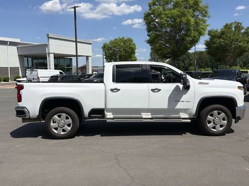 Used 2021 Chevrolet Silverado 2500 LTZ w/ LTZ Convenience Package AWD/4WD image 13