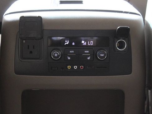 Used 2015 Chevrolet Tahoe LTZ AWD/4WD image 30