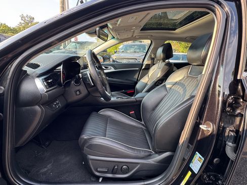 Used 2020 Genesis G70 2.0T w/ Elite Package image 14