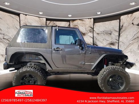 Used 2018 Jeep Wrangler Sport AWD/4WD image 4