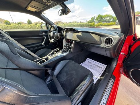Used 2020 Toyota 86 RWD image 27