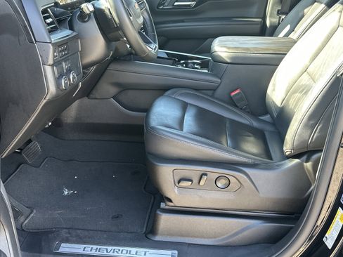 Used 2025 Chevrolet Tahoe LT image 9