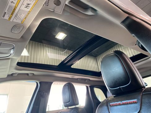 Used 2020 Jeep Cherokee Trailhawk w/ Comfort & Convenience Group image 25