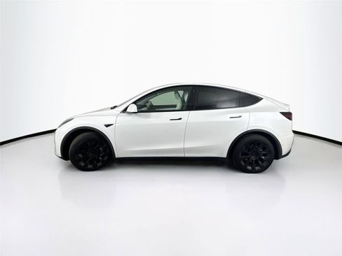 Used 2021 Tesla Model Y Long Range image 14