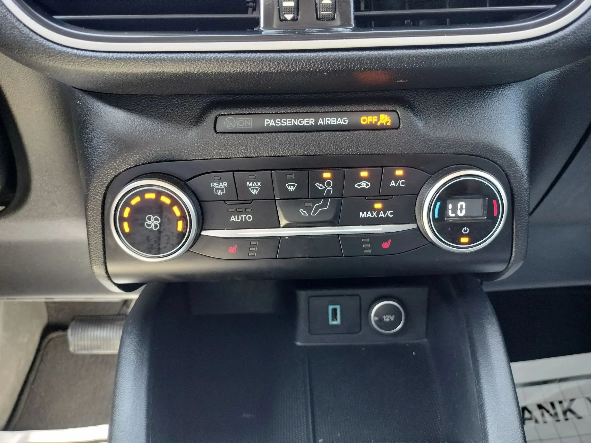 Used 2020 Ford Escape SE FWD image 39