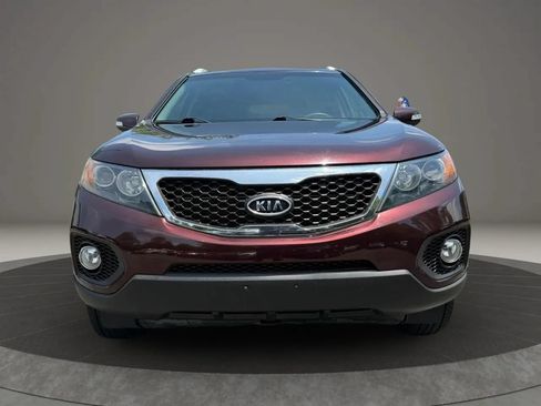 Used 2013 Kia Sorento LX w/ Convenience Pkg FWD image 2