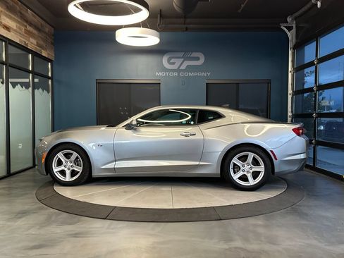 Used 2023 Chevrolet Camaro LT RWD image 6