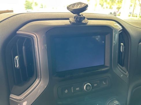 Used 2019 Chevrolet Silverado 1500 Custom image 7