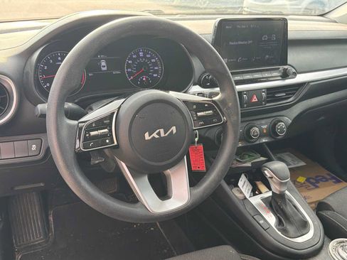 Used 2022 Kia Forte LXS FWD image 22