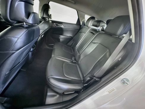 Used 2024 Kia Sportage EX FWD image 28
