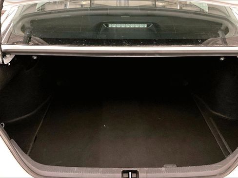 Used 2025 Toyota Camry LE image 33