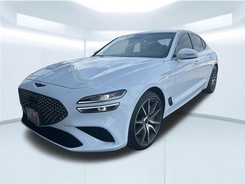 Used 2025 Genesis G70 2.5T RWD image 6