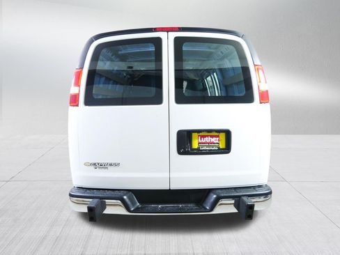Used 2025 Chevrolet Express 2500 w/ Driver Convenience Package RWD image 6