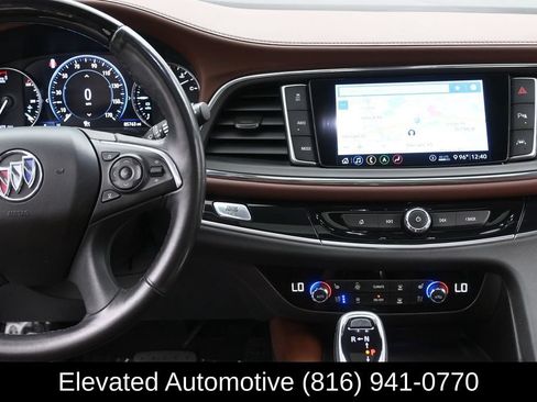 Used 2021 Buick Enclave Avenir w/ Avenir Technology Package AWD/4WD image 14