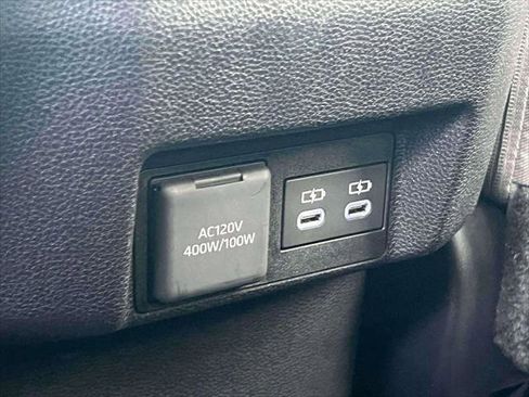 Certified 2025 Toyota Tacoma TRD Off-Road image 16