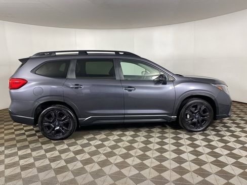 Used 2023 Subaru Ascent Onyx Edition image 4