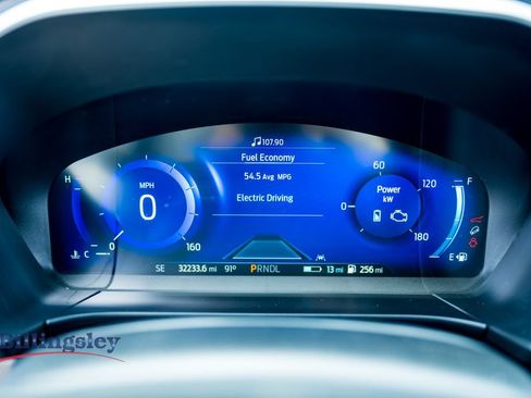Used 2022 Ford Escape SEL w/ Technology Package FWD image 9
