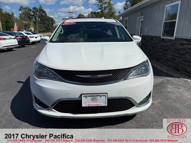 Used 2017 Chrysler Pacifica Touring-L Plus w/ Advanced Safetytec Group FWD image 2