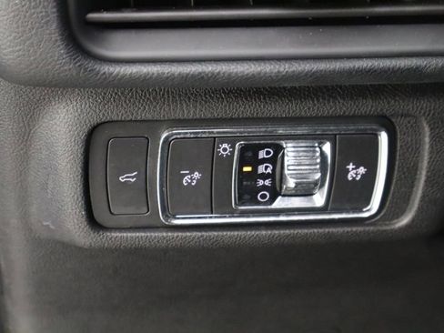 Used 2022 Lincoln Corsair FWD w/ Equipment Group 101A image 23