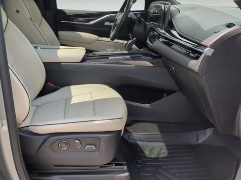 Used 2021 Cadillac Escalade Sport RWD image 23