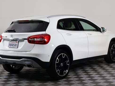 Used 2019 Mercedes-Benz GLA 250 image 4