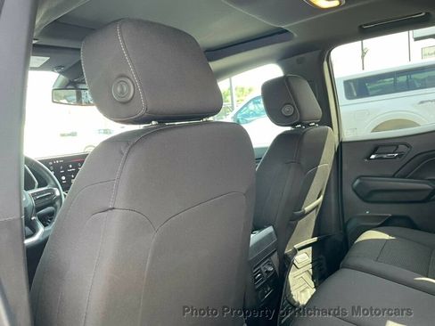 Used 2024 GMC Canyon Elevation w/ Convenience Package AWD/4WD image 17