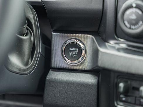 New 2026 Ford F250 Platinum image 32