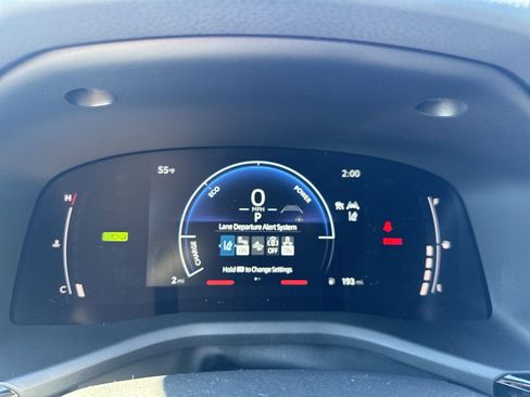 New 2025 Toyota Camry Hybrid FWD image 17