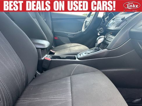 Used 2015 Ford Focus SE FWD image 25